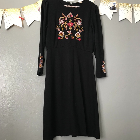 LOFT Dresses & Skirts - loft peasant embroidered dress | sz 2